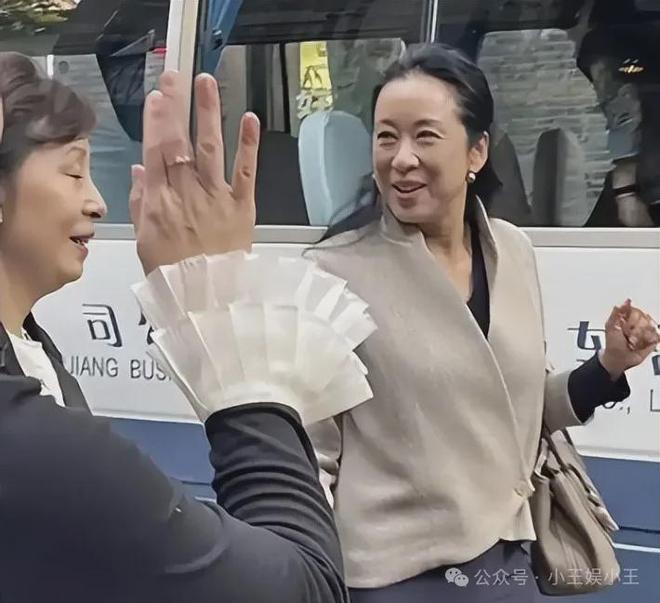 生最骄傲的事情不是两次嫁入豪门米乐m6网站万万没想到朱玲玲此