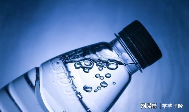 海棠嫁小14岁男友老牛吃嫩草？m6米乐韩国版萧亚轩一枝梨花压(图5)