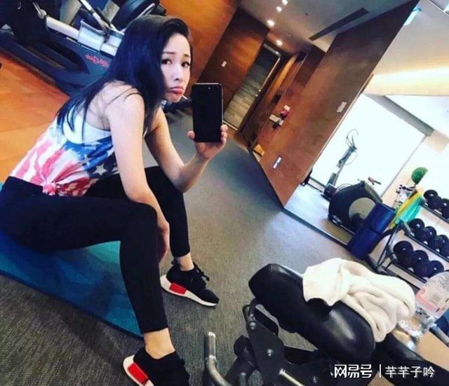 海棠嫁小14岁男友老牛吃嫩草？m6米乐韩国版萧亚轩一枝梨花压(图4)